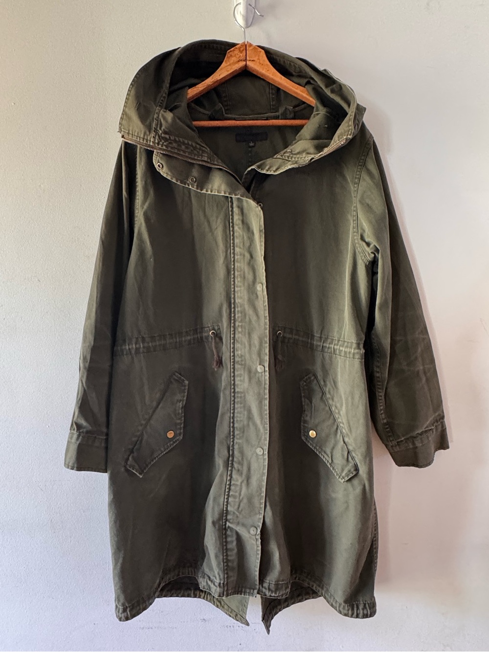 Uniqlo Lightweight Jacket, size Large, hood, military army green classic casual